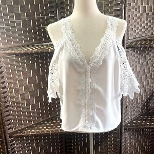 NWT Gorgeous Cold Shoulder Blouse with Beautiful Lace Detailing.
